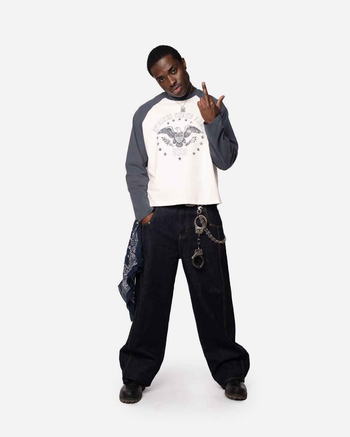 Federal Raglan Longsleeve Light Navy, product view 2 on a light grey background