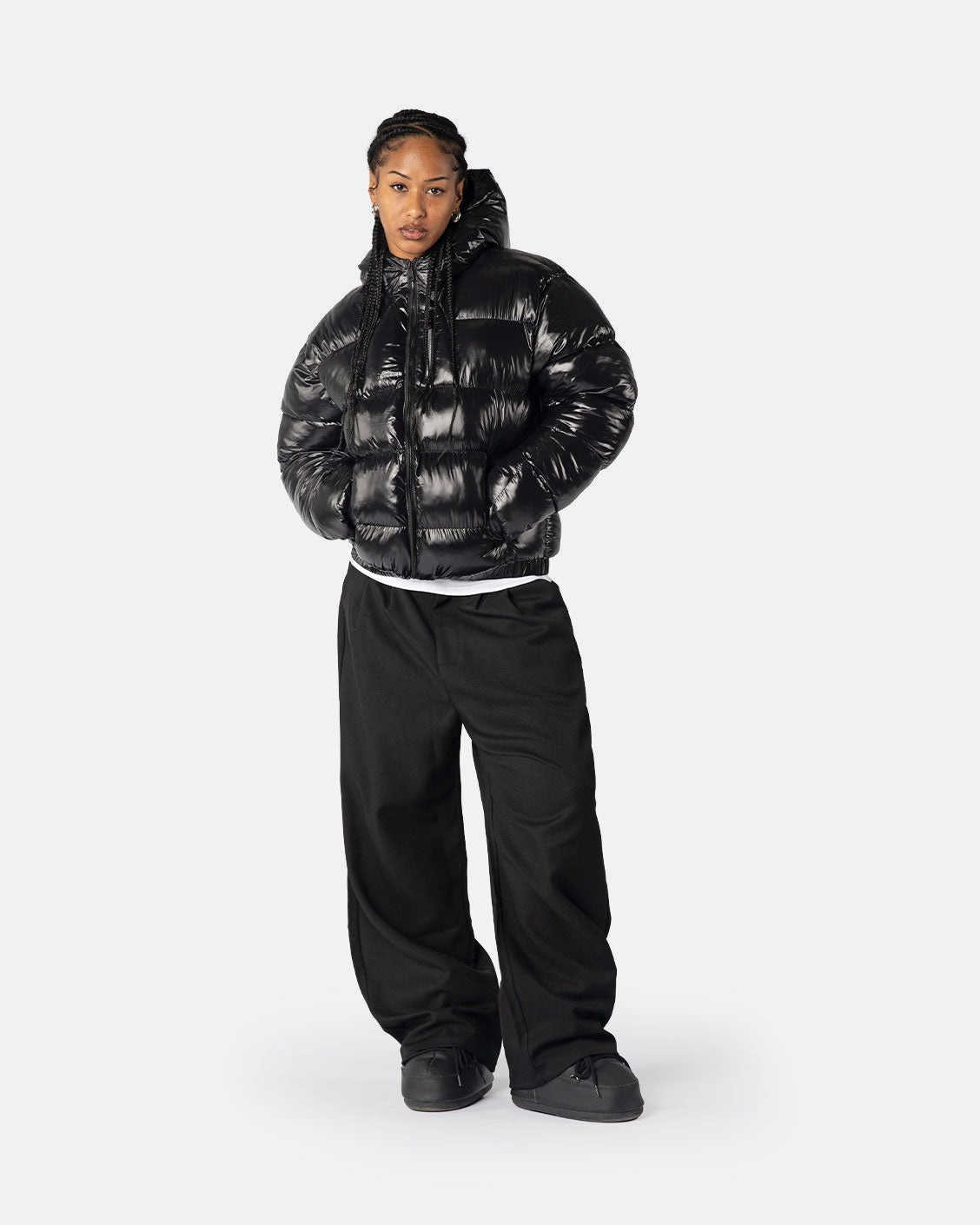 Void Puffer Black, product view 6 on a light grey background