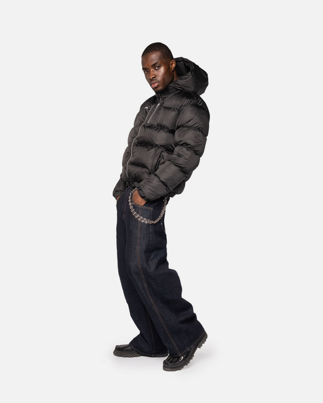 Apex Puffer Black, product view 5 on a light grey background