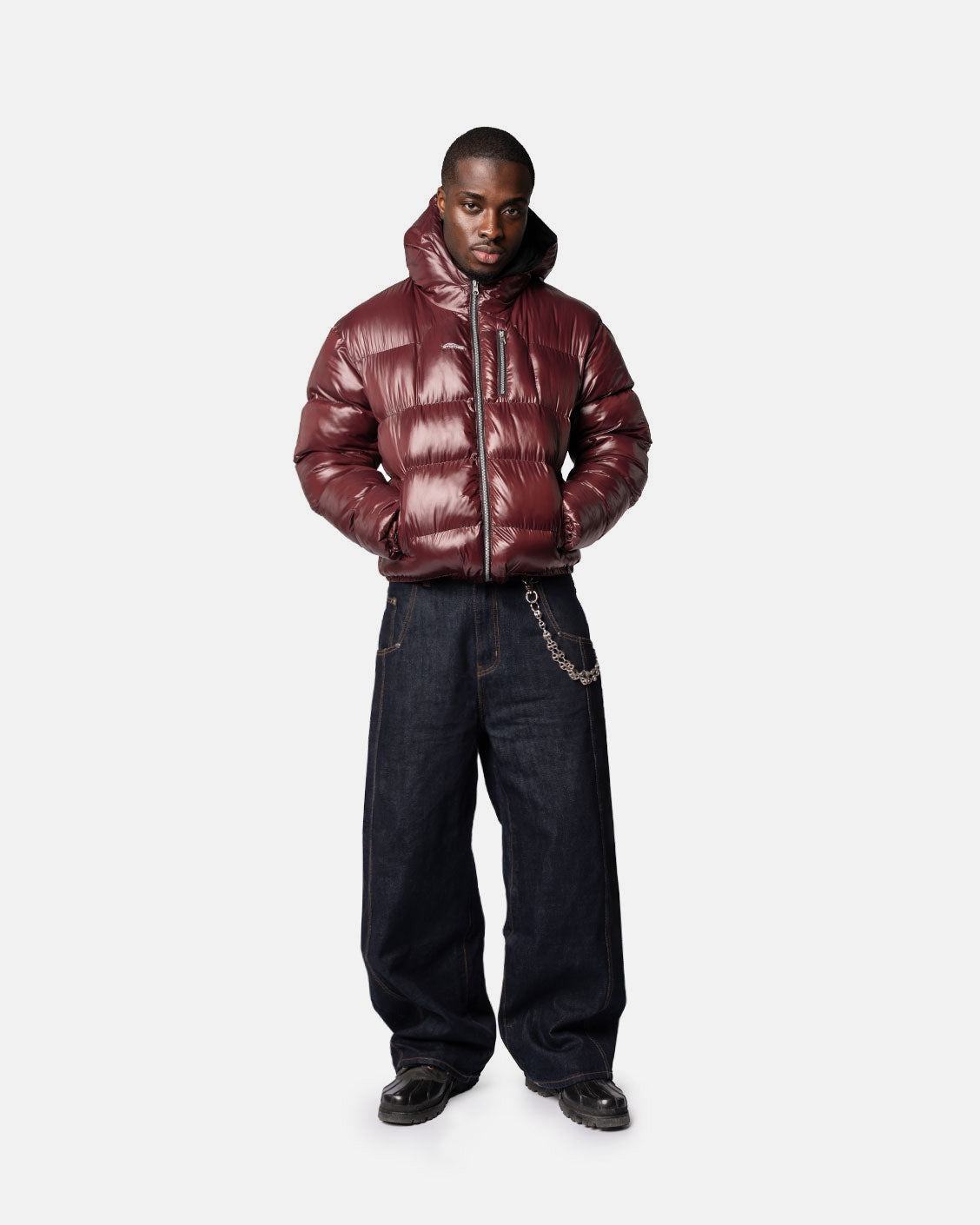 Void Puffer Bordeaux, product view 5 on a light grey background