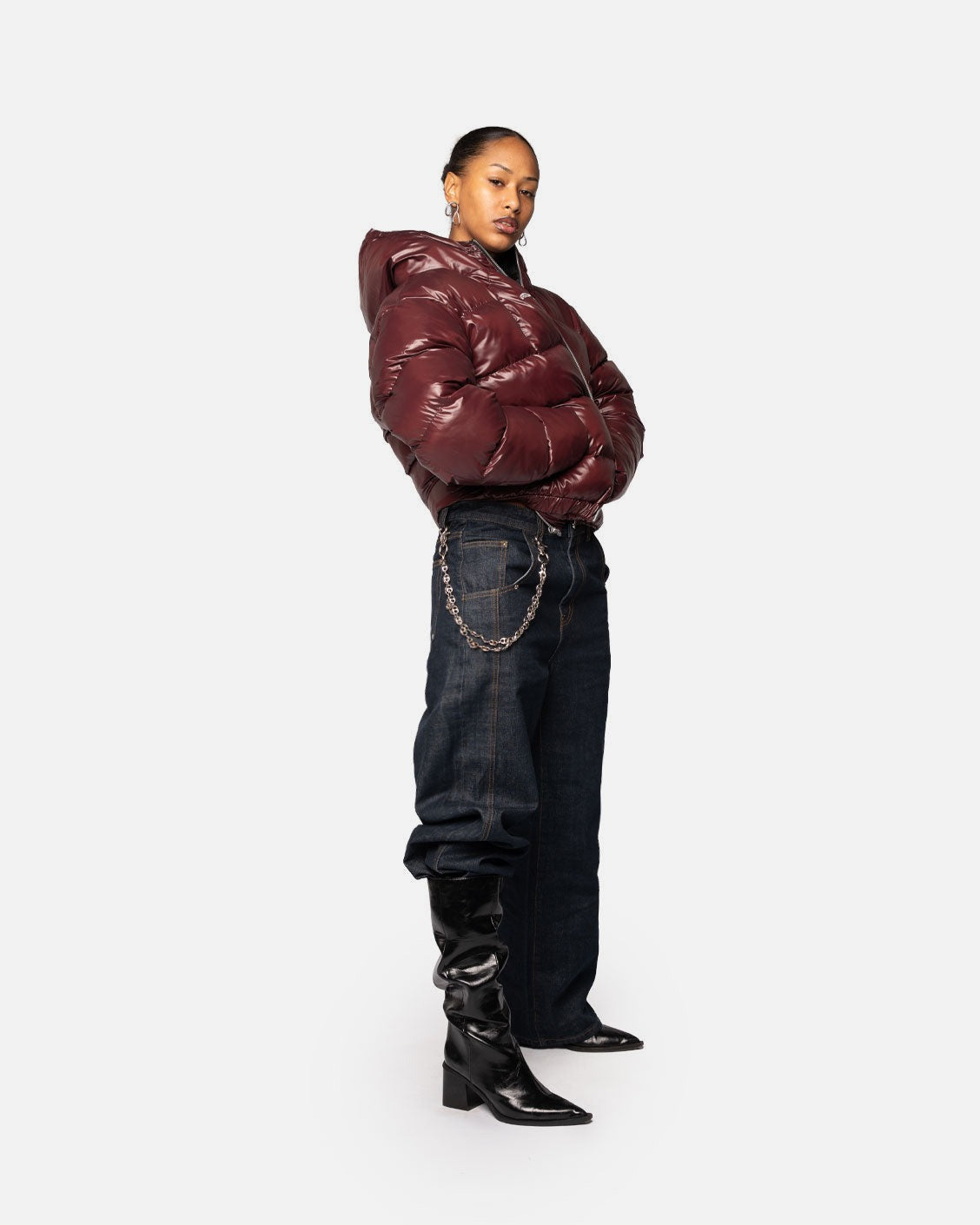 Void Puffer Bordeaux, product view 4 on a light grey background