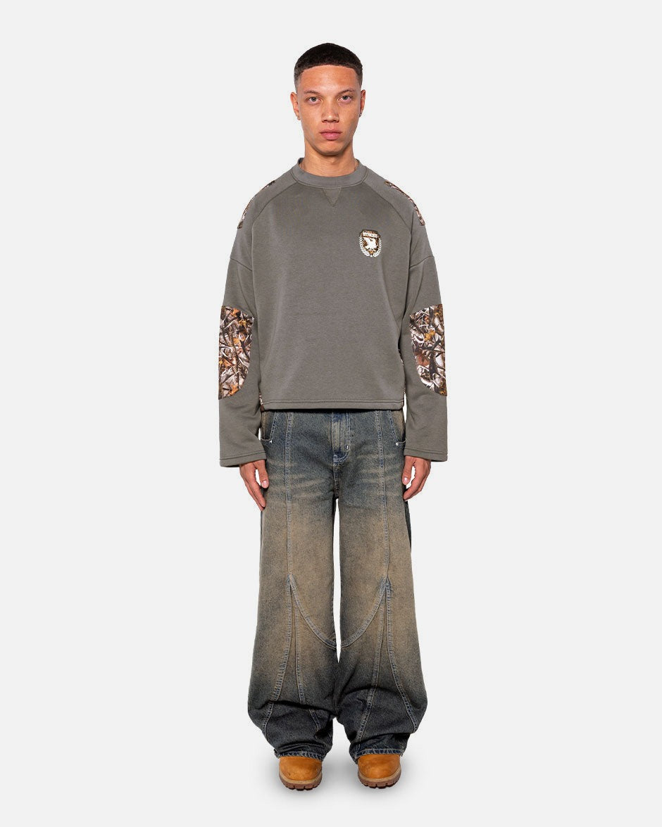 Camou Longsleeve Olive Forest, product view 1 on a light grey background