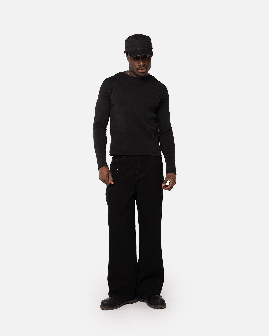 Heavy Slim Rib Longsleeve Black, product view 3 on a light grey background