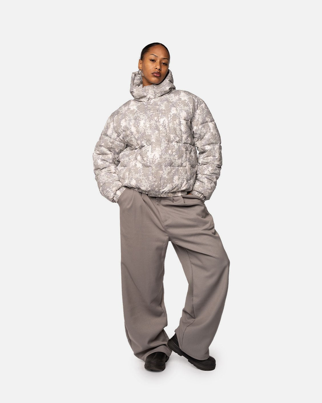 Apex Puffer Snow Camou, product view 4 on a light grey background