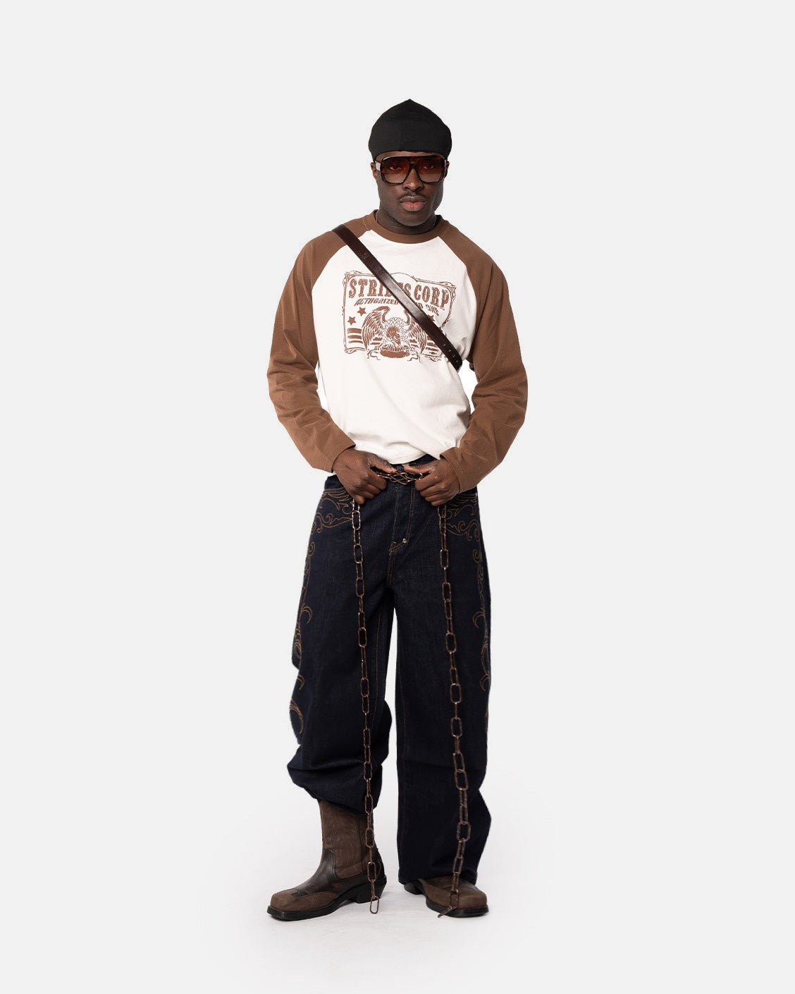 Western Raglan Longsleeve Brown, product view 4 on a light grey background