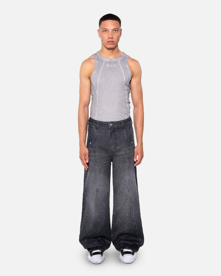Claw Denim Black, front view on a light grey background