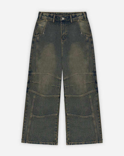Et par mørkeblå denimjeans med wide fit, læderlogomærke, specialfremstillet logoknap og nittedetaljer.