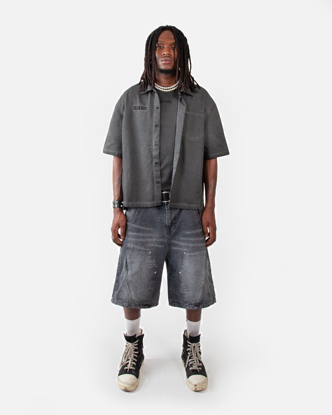 Ranger Shirt Black Oil Wash, worn by a model on a light grey background