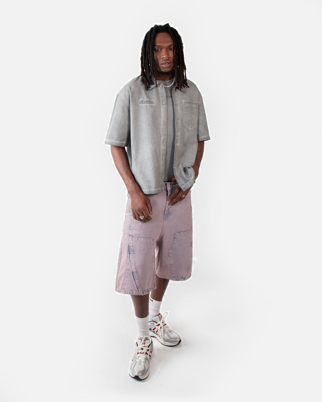 Ranger Shirt Grey Oil Wash, worn by a model on a light grey background