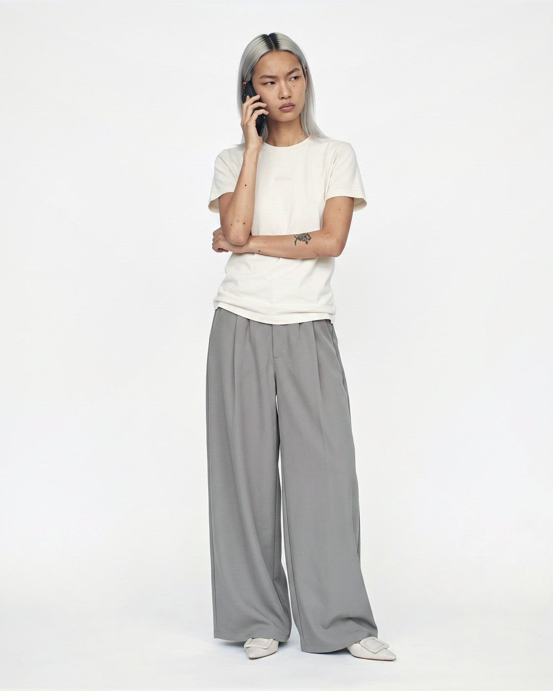 Slim Tee White, product view 4 on a light grey background