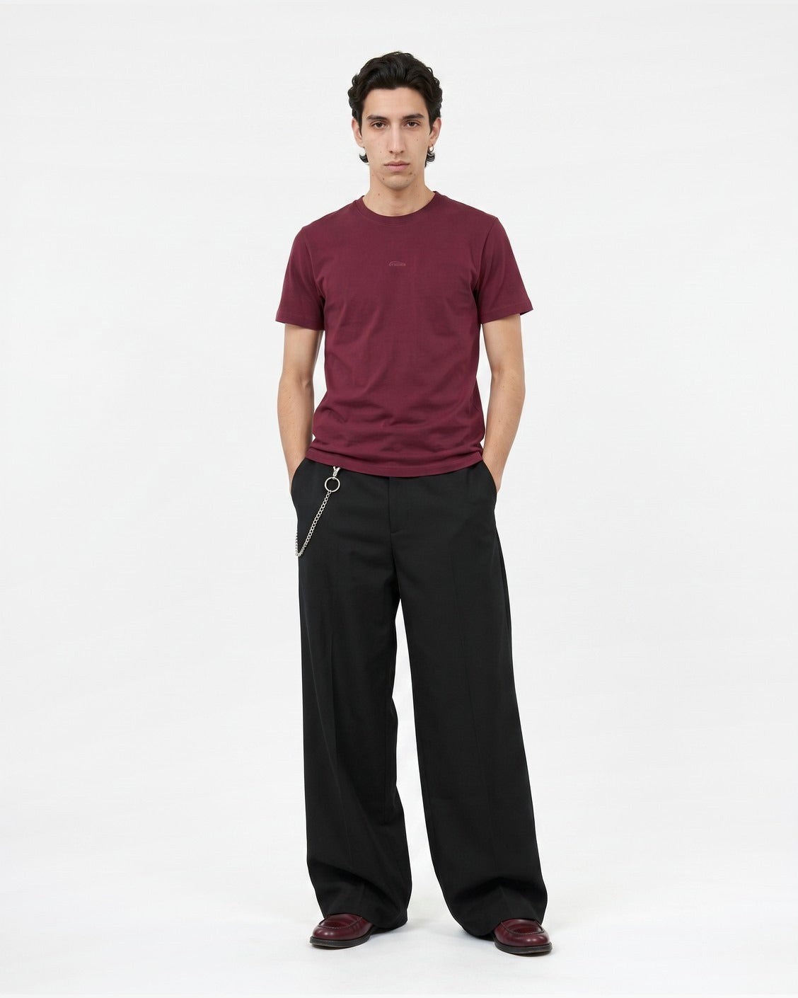 Slim Tee Bordeaux, product view 6 on a light grey background