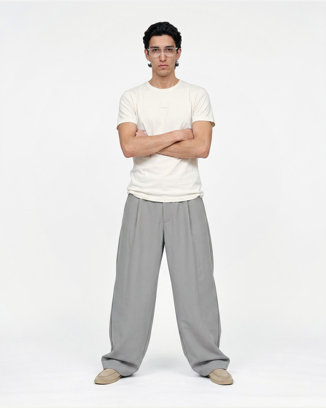 Slim Tee White, product view 3 on a light grey background